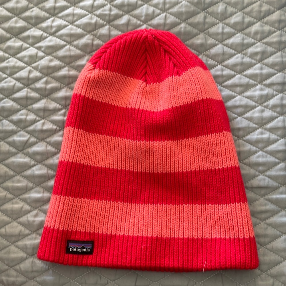 - Patagonia striped beanie unisex
